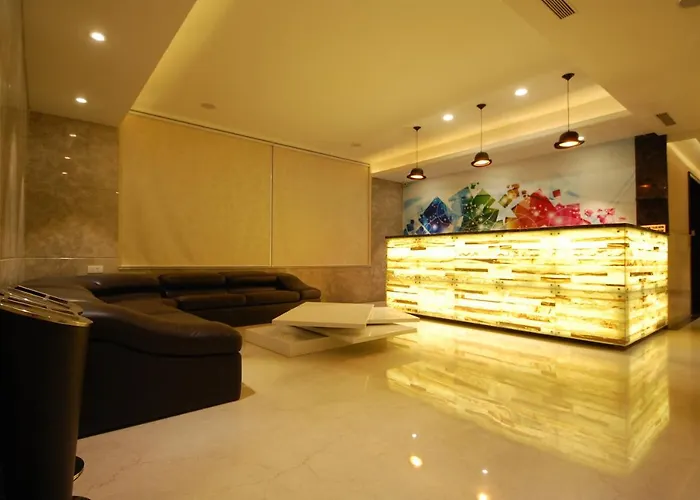 Click Hotel Sapphire Star Indore