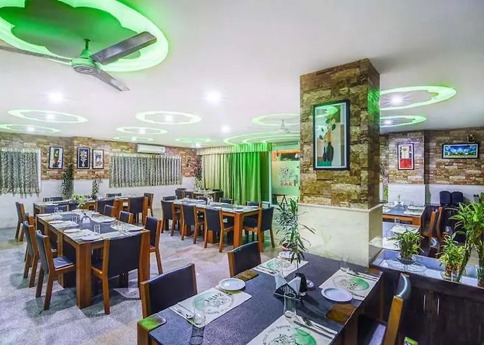 Click Hotel Sapphire Star Indore